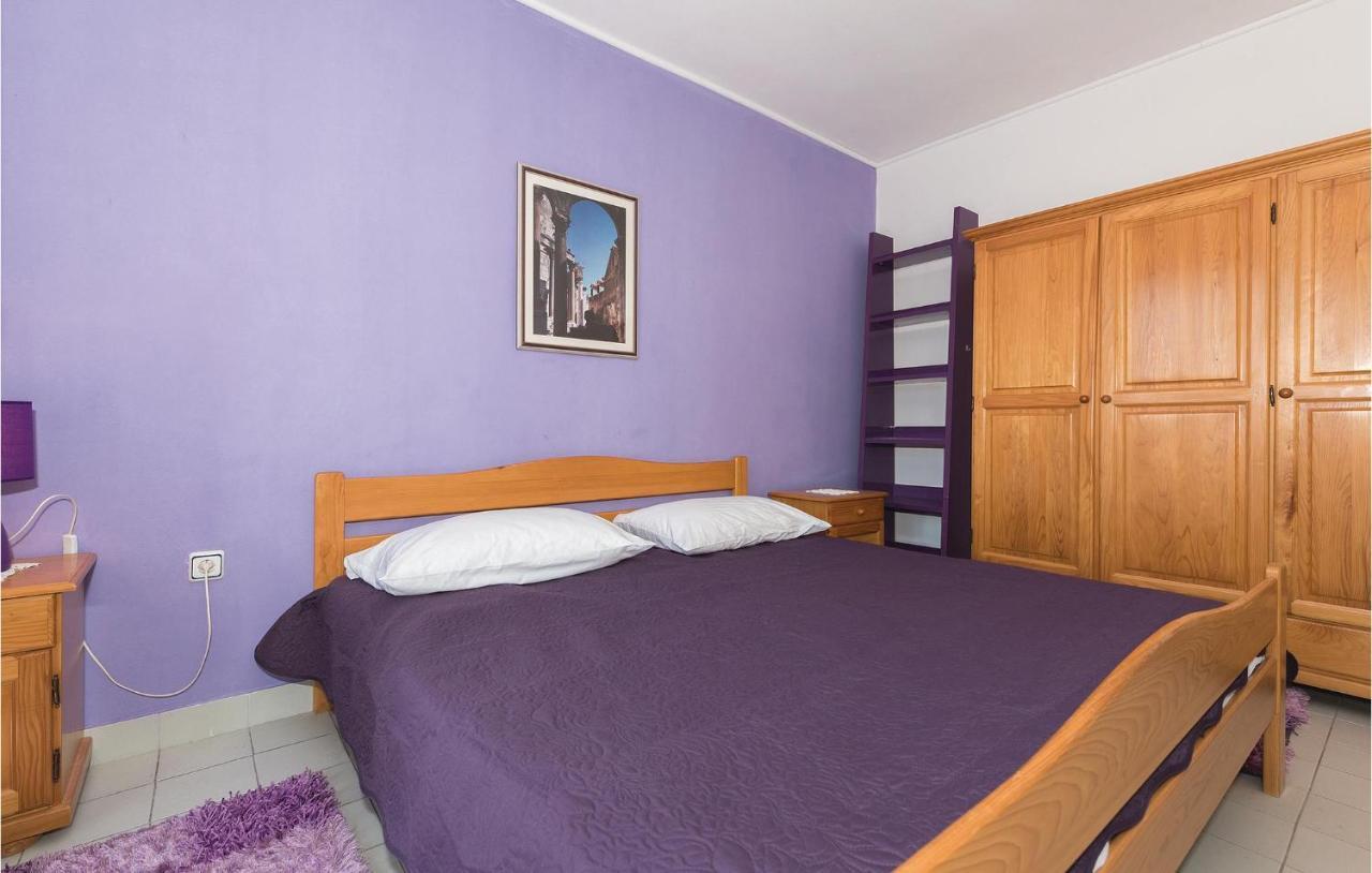 Beautiful Apartment In Rogoznica With Wifi Екстериор снимка