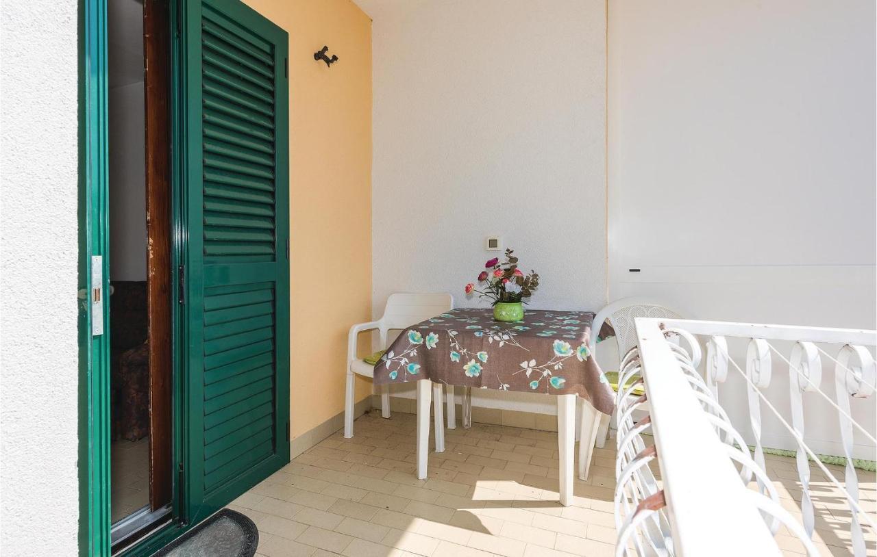 Beautiful Apartment In Rogoznica With Wifi Екстериор снимка